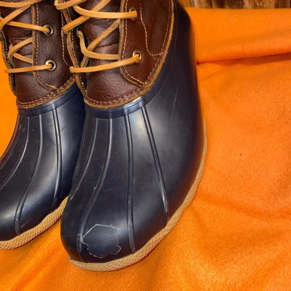 Women’s 11. Sperry Boots very nice and comfy - Picture 6 of 8